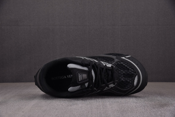 bo*te*ga Ve*ne*ta sneakers