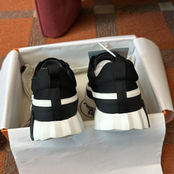 H**mes sneaker