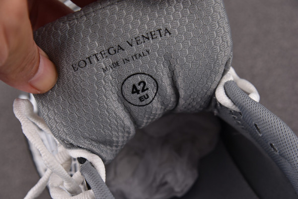 bo*te*ga Ve*ne*ta sneakers