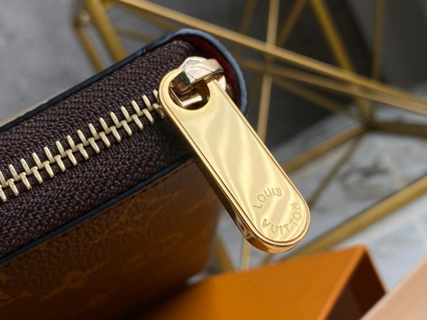 l0*is V*t0n zippy wallet
