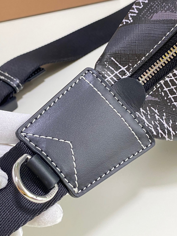 B**rry bum bag