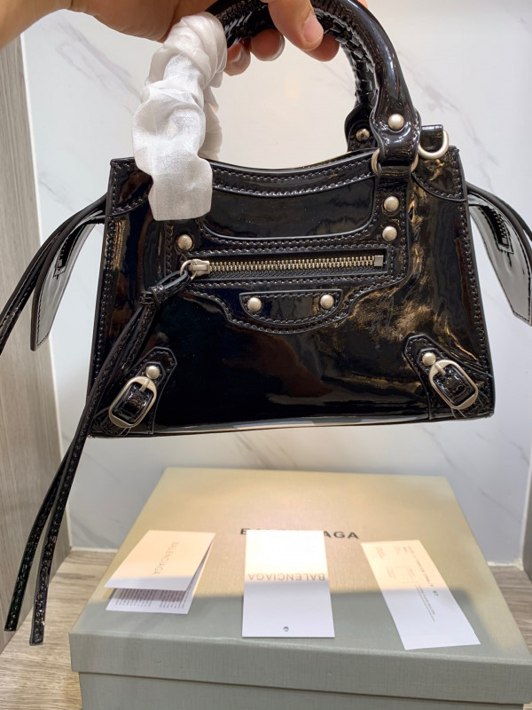 Ba*len*cia*ga neo classic mini top handle bag