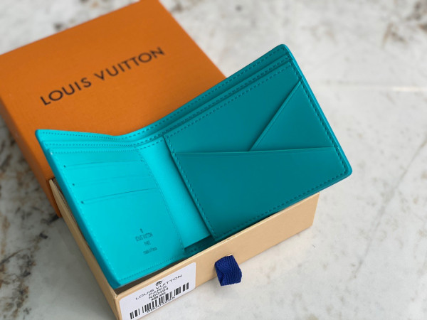l0*is V*t0n multiple wallet
