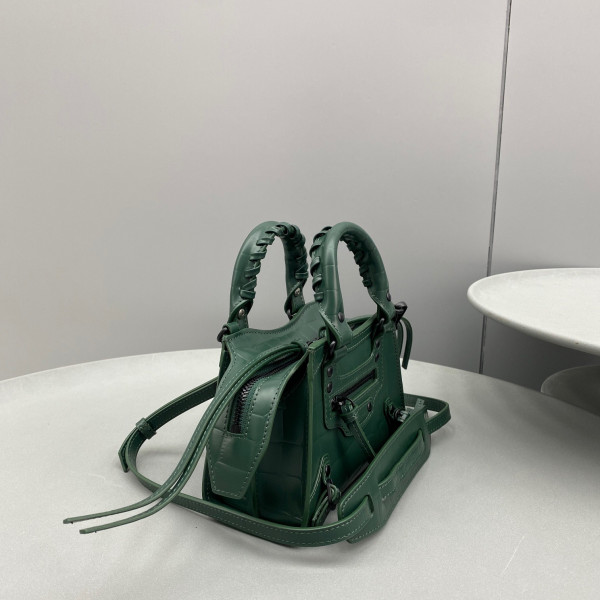 Ba*len*cia*ga neo classic nano top handle bag