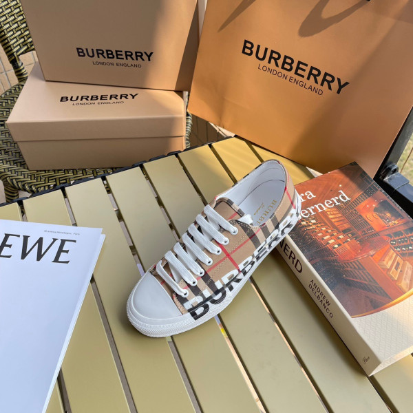 B**rry vintage sneaker