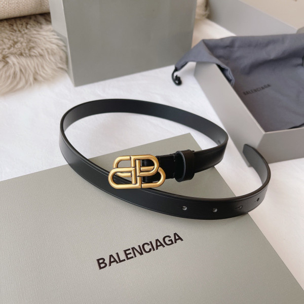 Ba*len*cia*ga belt