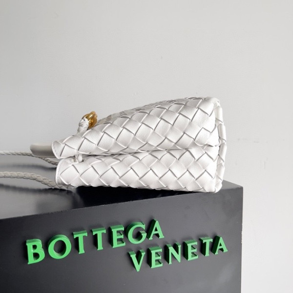 bo*te*ga Ve*ne*ta medium andiamo