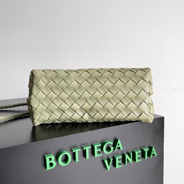 bo*te*ga Ve*ne*ta medium andiamo