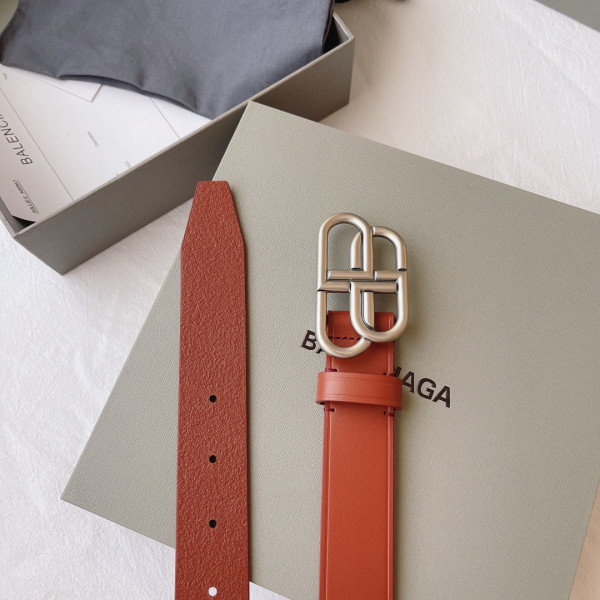 Ba*len*cia*ga belt