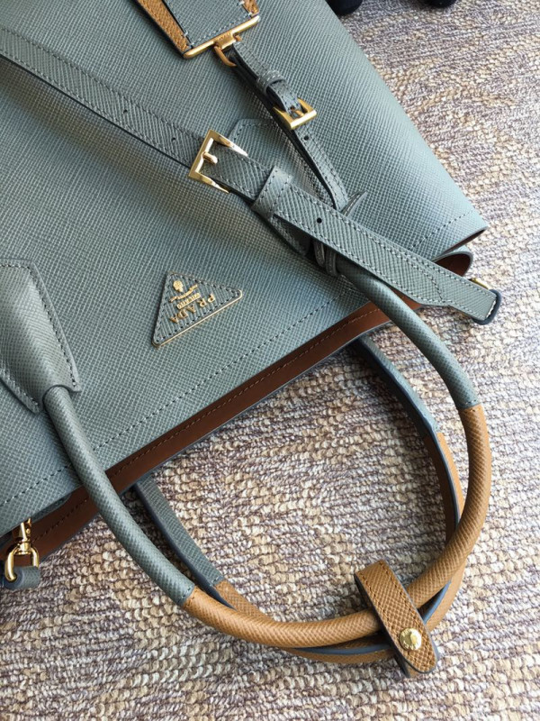 Pra*a double bag