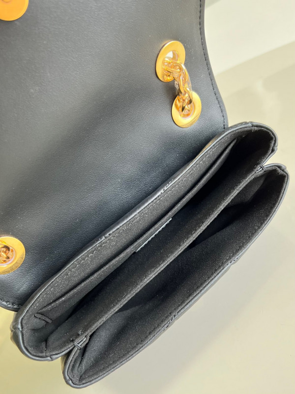 l0*is V*t0n new wave chain bag pm