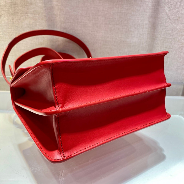 Pra*a symbole bag
