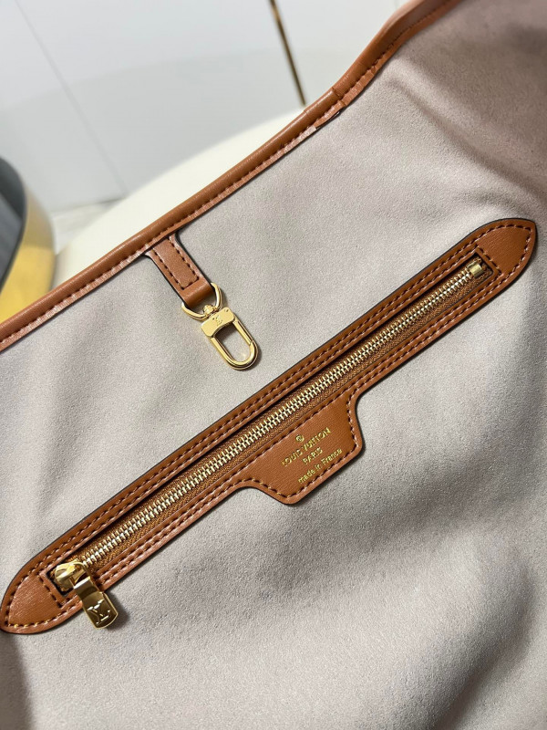 l0*is V*t0n neverfull mm