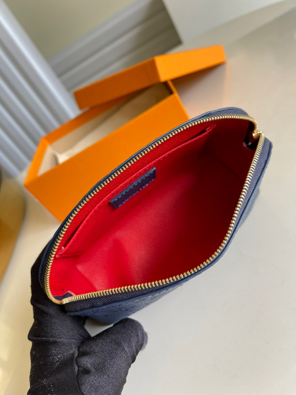 l0*is V*t0n cosmetic pouch pm-19*12*6cm