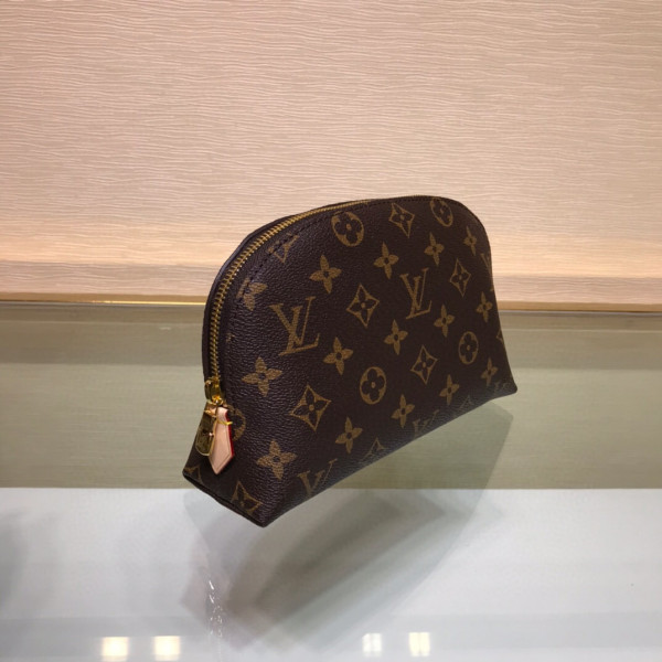 l0*is V*t0n cosmetic pouch gm