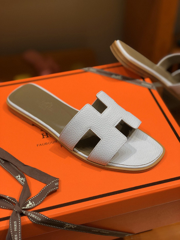 H**mes sandal