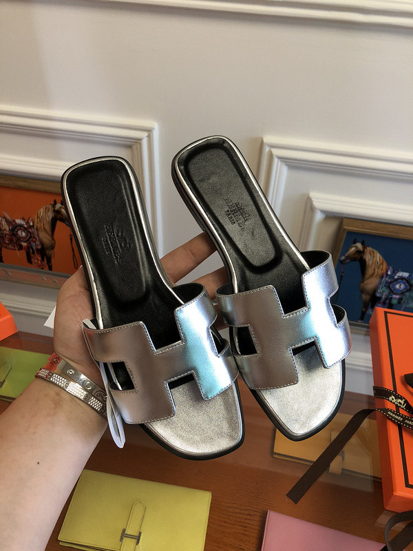 H**mes sandal