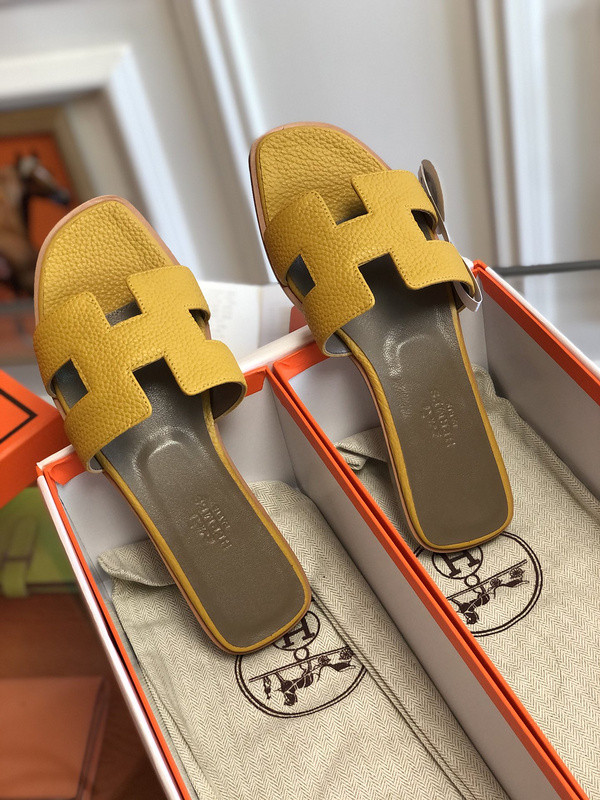 H**mes sandal
