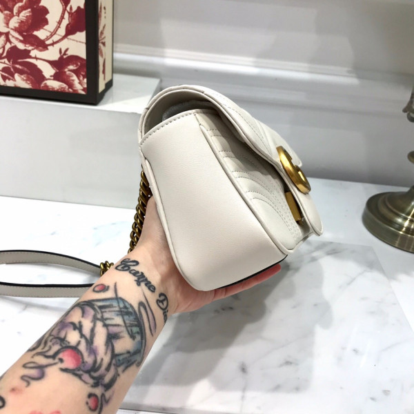 G*u*i gg marmont 22cm