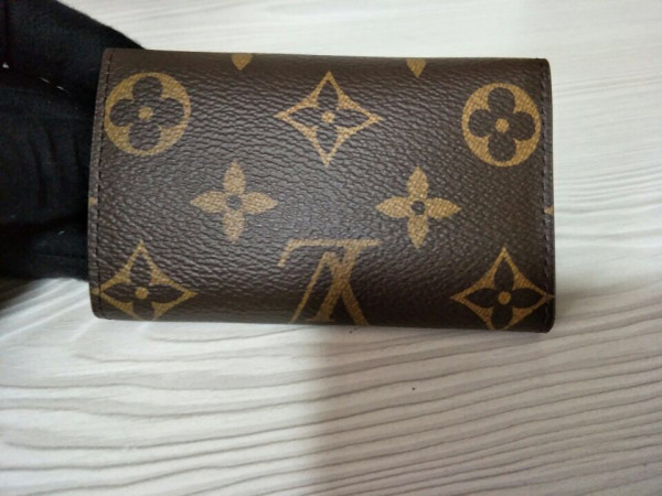 l0*is V*t0n 6 key holder