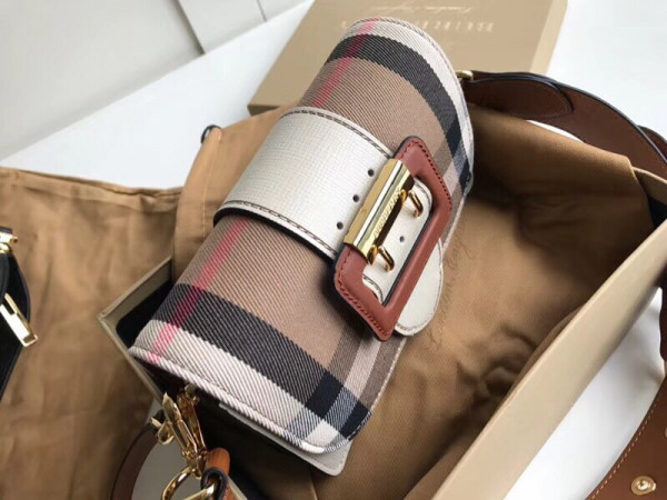B**rry the buckle