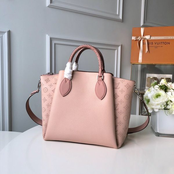 l0*is V*t0n haumea bag