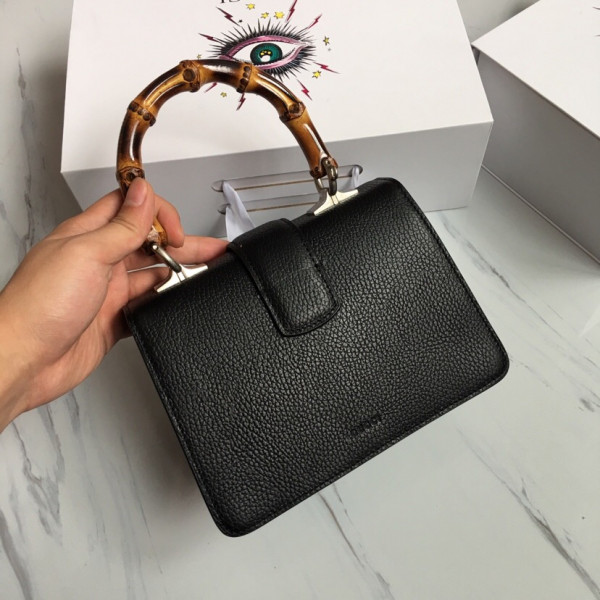 G*u*i bamboo bag