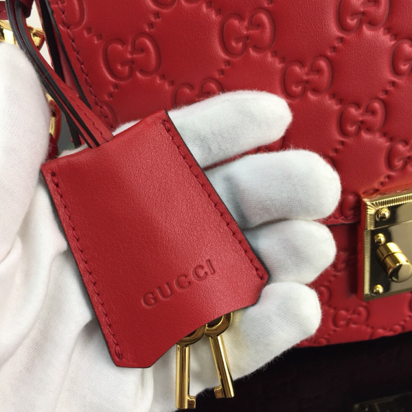 G*u*i padlock
