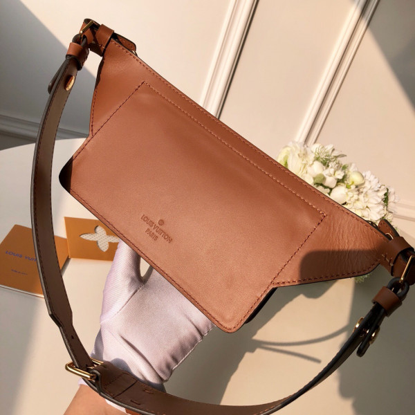 l0*is V*t0n belt bag（2019 spring show）