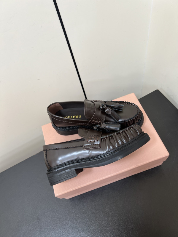 M*um*u loafers