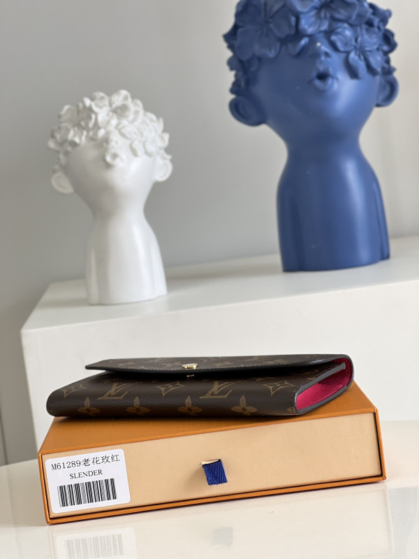 l0*is V*t0n emilie wallet