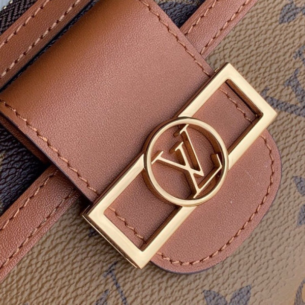 l0*is V*t0n dauphine wallet