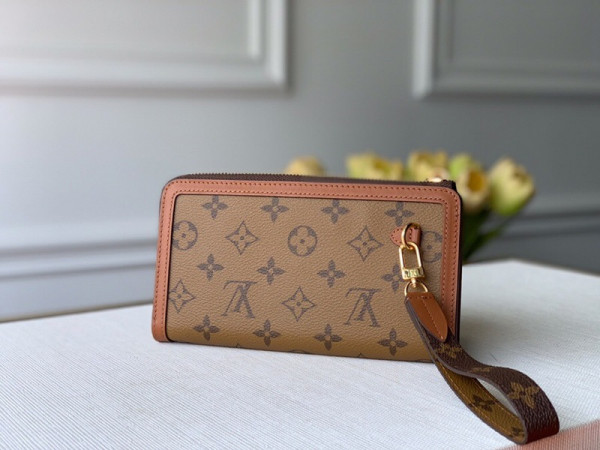 l0*is V*t0n dauphine wallet
