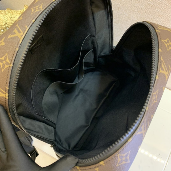 l0*is V*t0n backpack