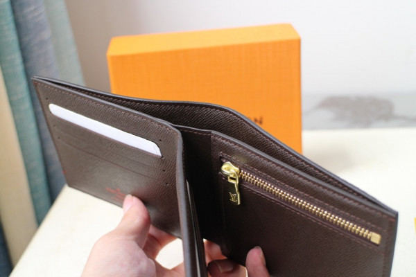 l0*is V*t0n amerigo wallet