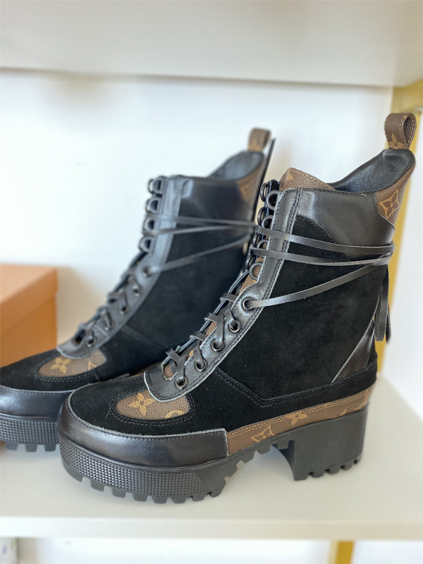 l0*is V*t0n boots