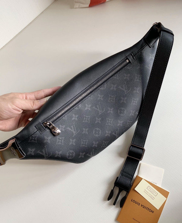 l0*is V*t0n discovery bumbag