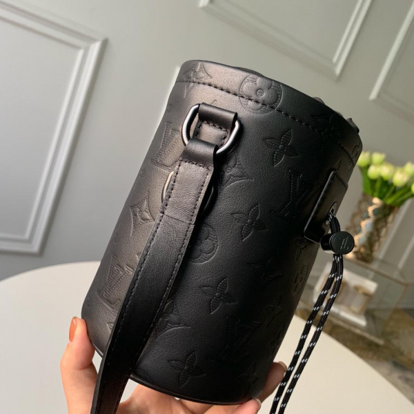 l0*is V*t0n chalk nano bag