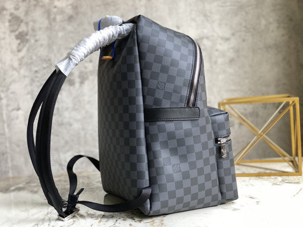l0*is V*t0n discovery backpack