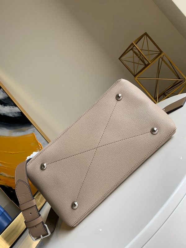 l0*is V*t0n beaubourg hobo mm