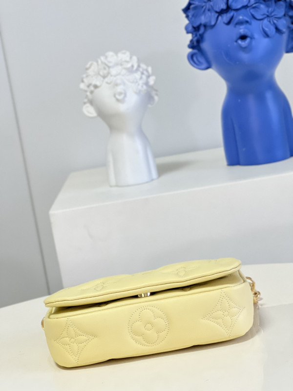 l0*is V*t0n wallet on strap bubblegram
