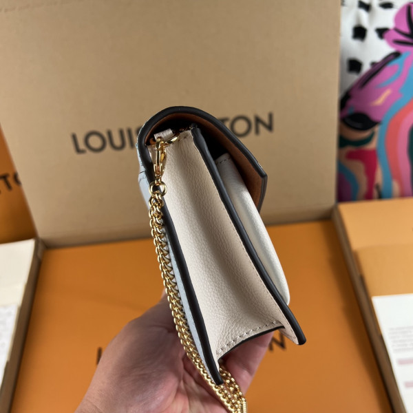 l0*is V*t0n mylockme chain pochette