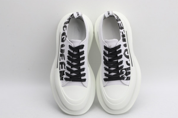 ale*d*r M*Q*en tread slick lace up