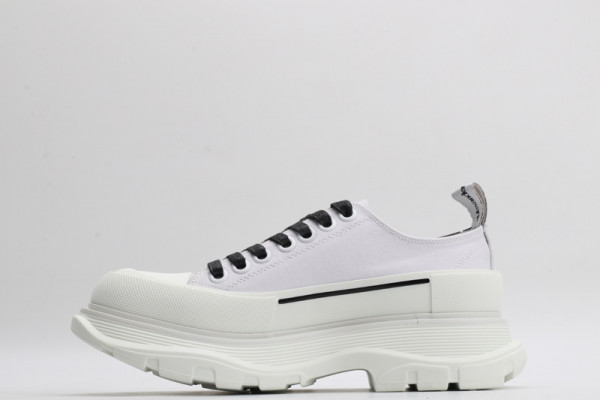 ale*d*r M*Q*en tread slick lace up