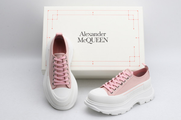 ale*d*r M*Q*en tread slick lace up