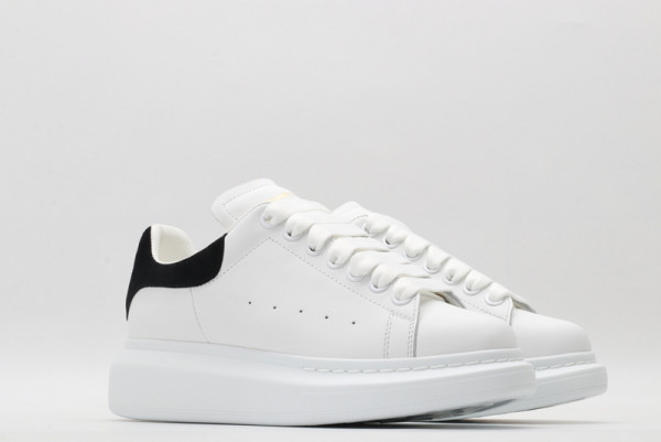 ale*d*r M*Q*en oversized sneaker