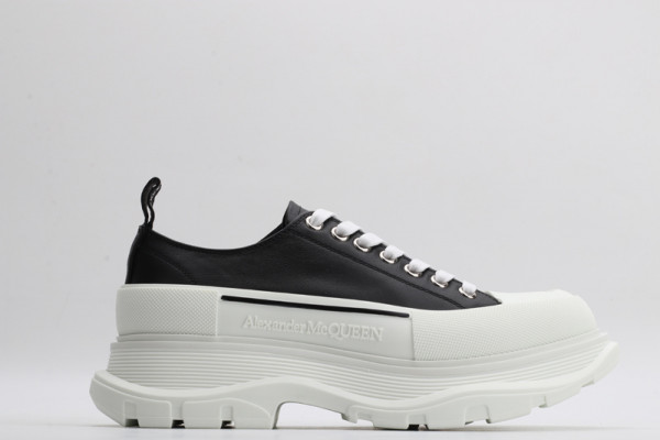 ale*d*r M*Q*en tread slick lace up