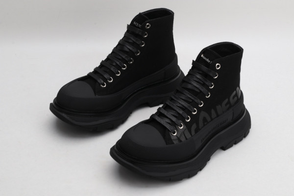 ale*d*r M*Q*en tread slick boot