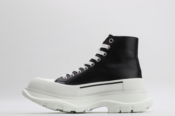 ale*d*r M*Q*en tread slick boot
