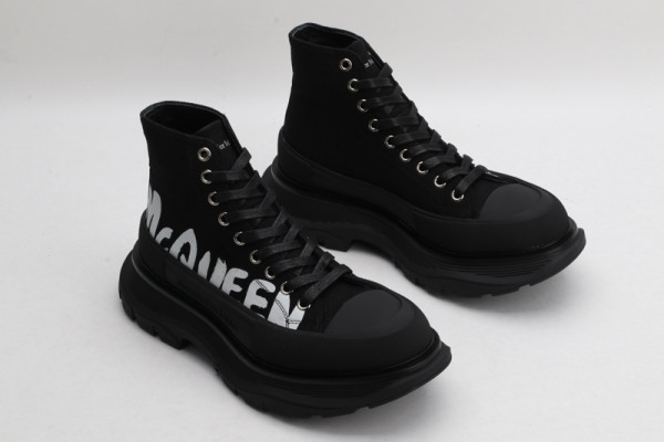 ale*d*r M*Q*en tread slick boot